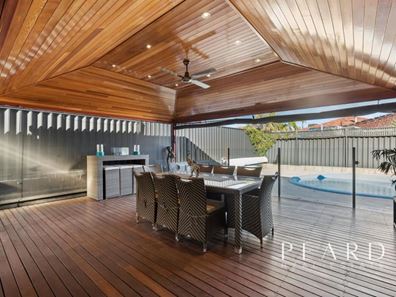 34 Golf Links Drive, Carramar WA 6031