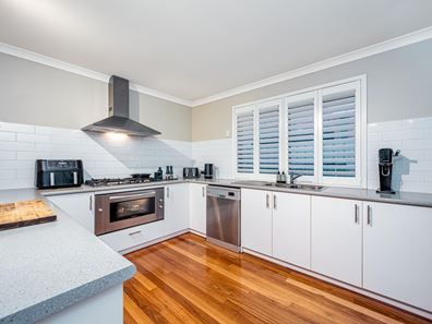 5 Masthead Close, Jindalee WA 6036