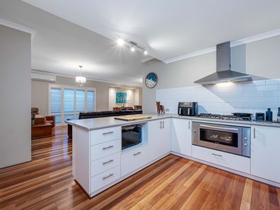5 Masthead Close, Jindalee WA 6036