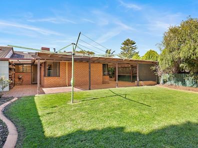 62A Gillett Drive, Kardinya WA 6163