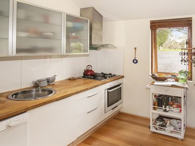 24 Brockman Highway, Karridale WA 6288