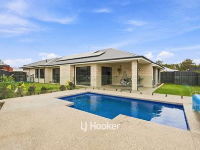18 Sophia Loop, West Busselton WA 6280