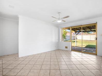 6 Sunningdale Circle, Cooloongup WA 6168