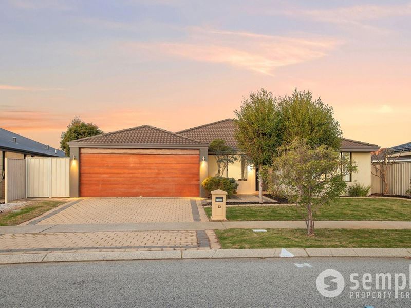 13 Murrumbidgee Drive, Hammond Park WA 6164