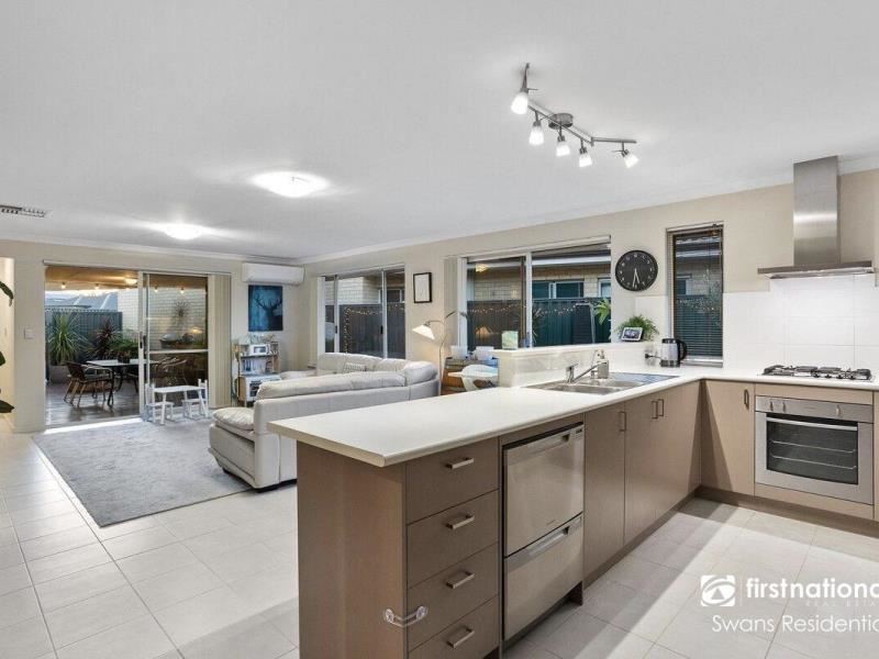 135 Wistful Parade, Aveley WA 6069
