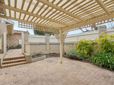 39 Moulden Avenue, Yokine WA 6060