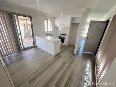 76B Spring Road, Thornlie WA 6108