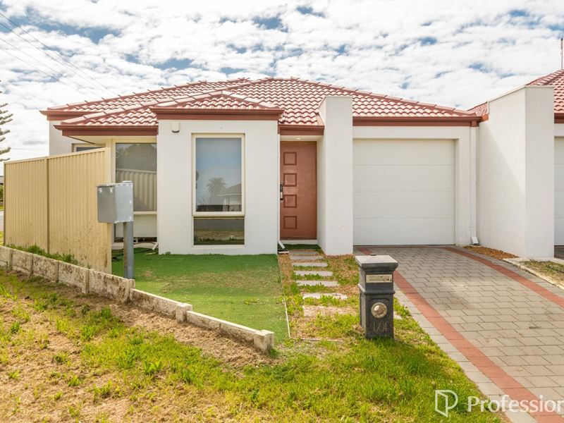 1/4 Marriot Street, Cannington WA 6107