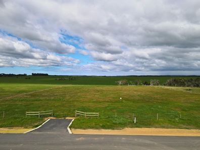 67 Minotaur Loop, Drome WA 6330