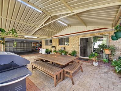 11 Burtonia Place, Canning Vale WA 6155