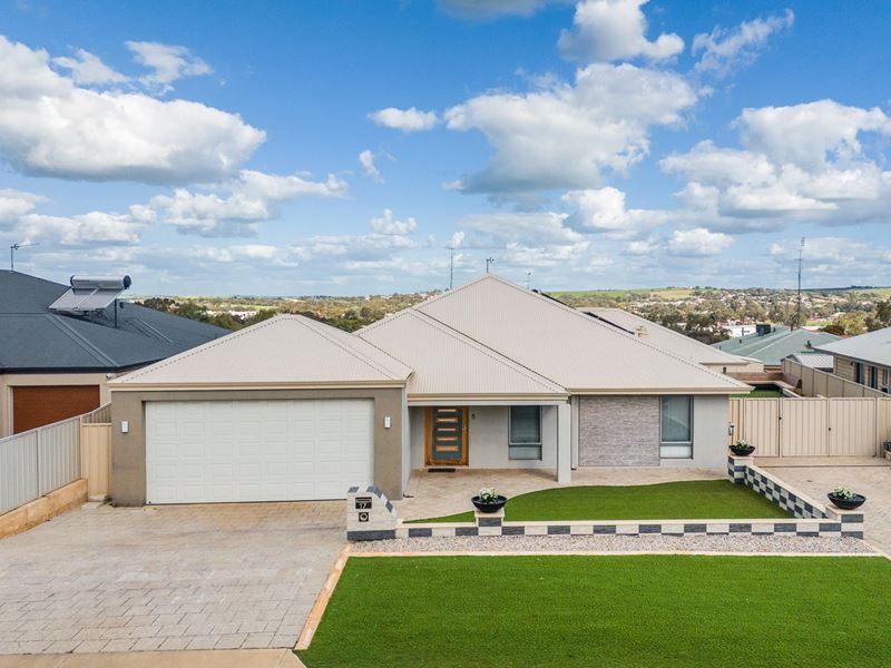 17 Golf Crescent, Northam