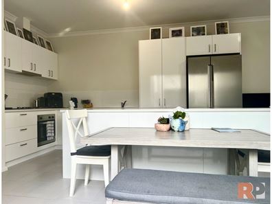 52 Whimbrel Crescent, Coodanup WA 6210