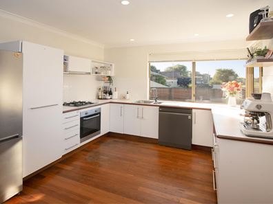 9A Raven Place, West Busselton WA 6280