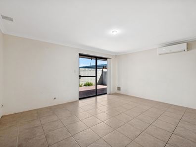 9/147 Sevenoaks Street, Cannington WA 6107