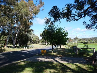 10 Higgins Street, Nannup WA 6275