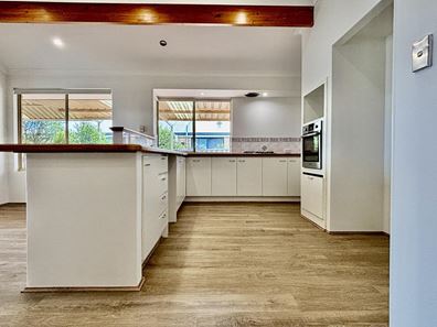 28 Ceduna Way, Quinns Rocks WA 6030