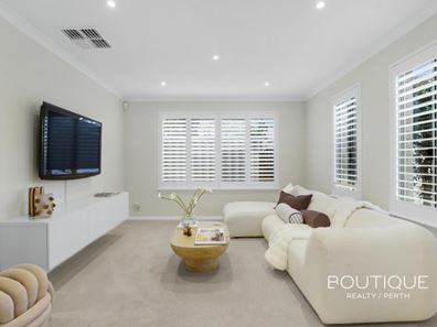 28A Bridgewater Crescent, Karrinyup WA 6018