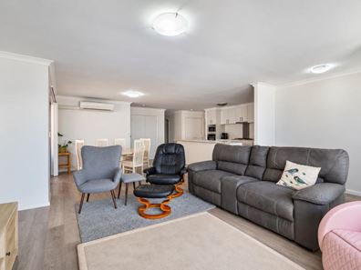 7 Moonlight Court, Huntingdale WA 6110