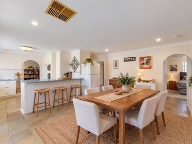 31 Wisteria Parade, Edgewater WA 6027
