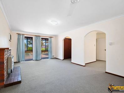 7 Robert Road, Kalamunda WA 6076