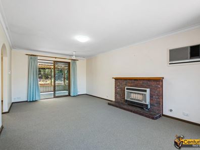 7 Robert Road, Kalamunda WA 6076