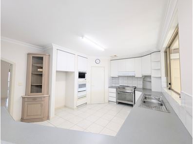 12 Ashmore Way, Sorrento WA 6020