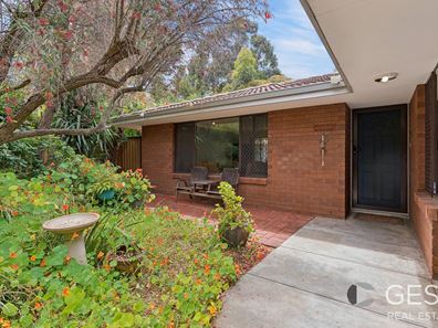 6 Dew Close, Ballajura WA 6066