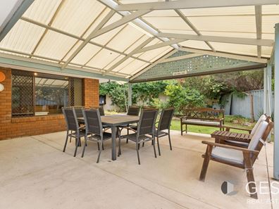 6 Dew Close, Ballajura WA 6066