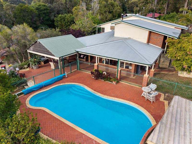 35 Garland Road, Roleystone WA 6111