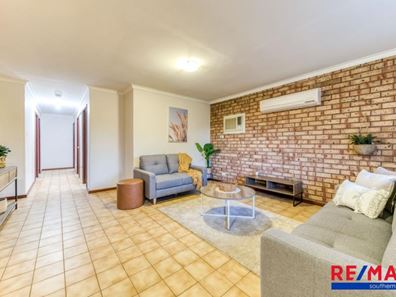 2/52 George Way, Cannington WA 6107