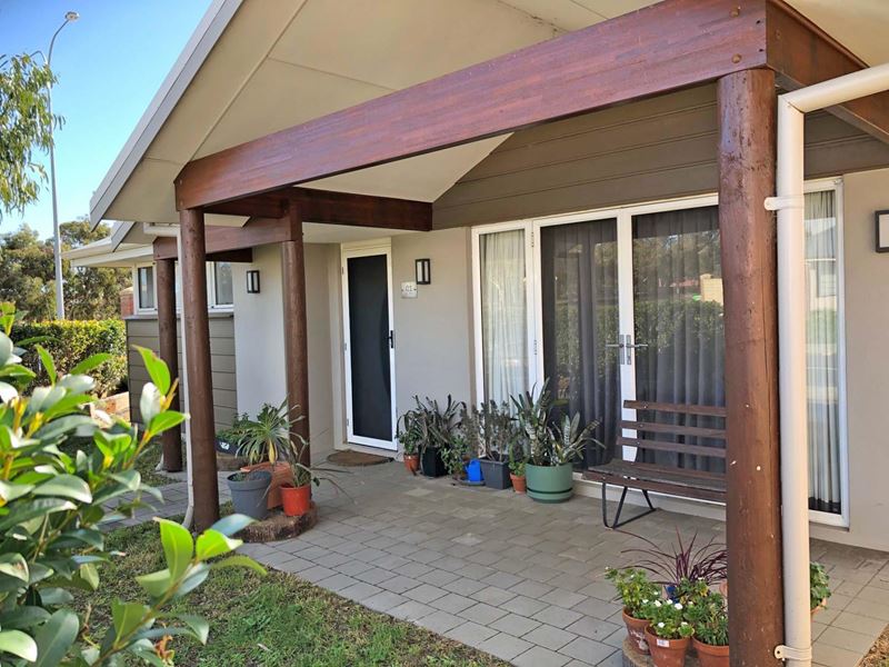 1 Jury Bend, Carey Park WA 6230