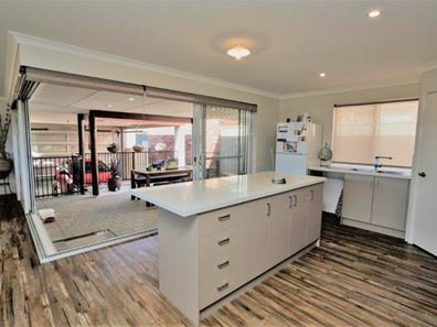 1 Jury Bend, Carey Park WA 6230