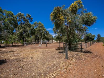 220 Hart Drive, Chittering WA 6084