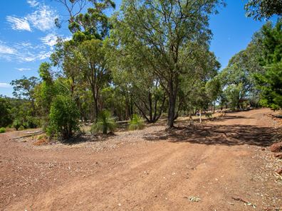 220 Hart Drive, Chittering WA 6084