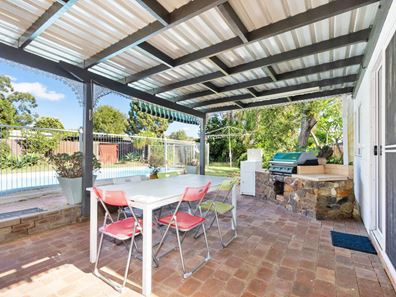 15 Selby Street, Thornlie WA 6108