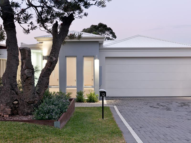 12 Redmond Road, Hamilton Hill