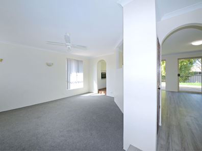 9 Whiston Crescent, Clarkson WA 6030