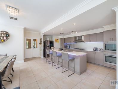 35 Longview Way, The Vines WA 6069