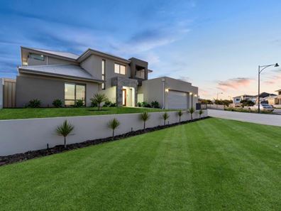 11 Seafarer Way, Jindalee WA 6036