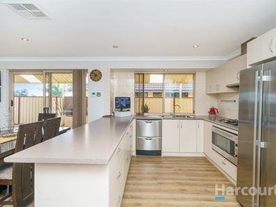 10 Beefwood Street, Banksia Grove WA 6031