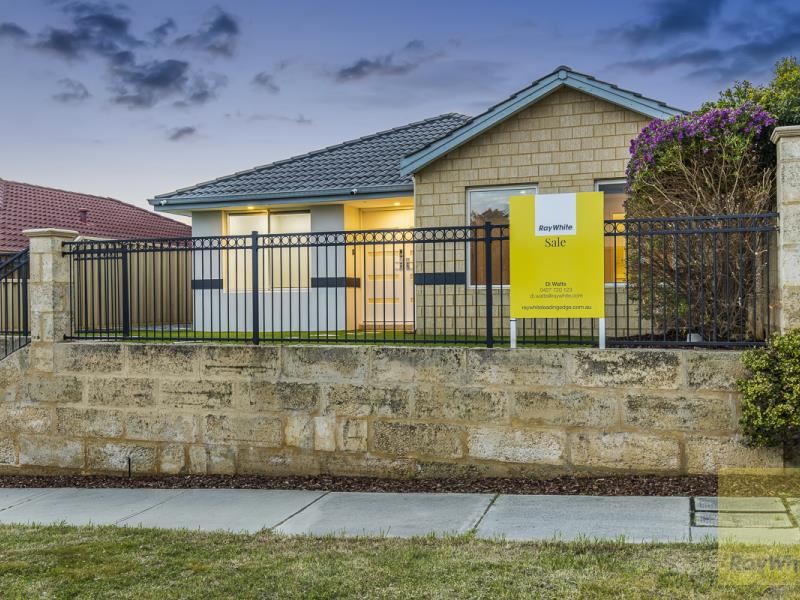 65 Feakle Bend, Ridgewood