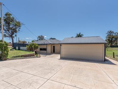 2 Thornlie Avenue, Thornlie WA 6108