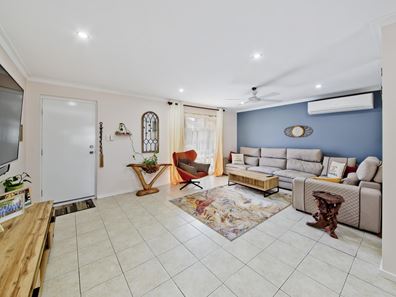 10/296 The Strand, Dianella WA 6059