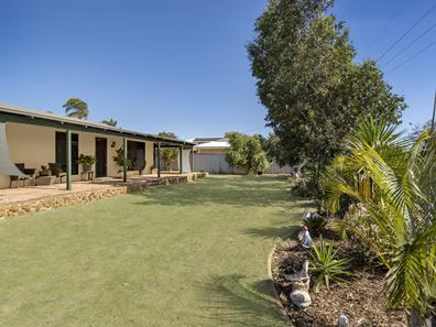 106 Beattie Road, Waggrakine WA 6530