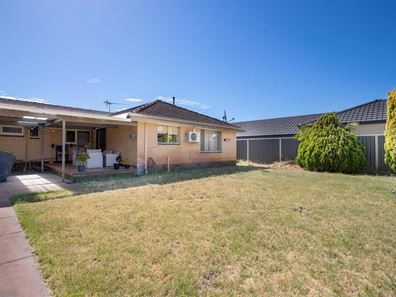 18 Cooper Road, Morley WA 6062