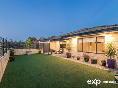 14 Eiffel Crescent, Port Kennedy WA 6172