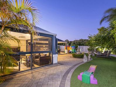 28 Longstaff Gardens, Dianella WA 6059