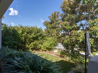 8 Safford Avenue, Aveley WA 6069