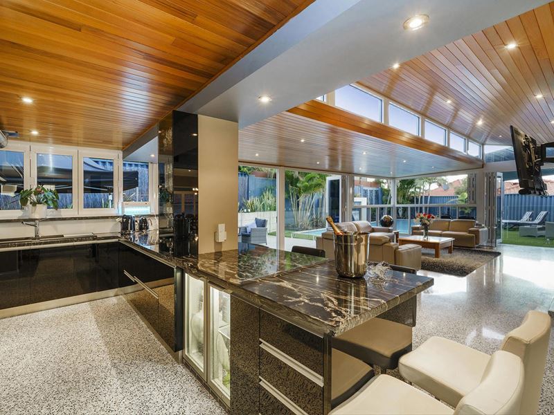 9 Hampden Close, Dianella