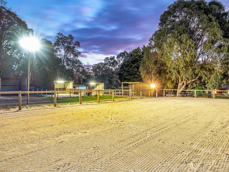2 Allum Way, Serpentine